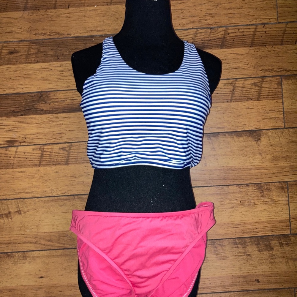 Razorback baby and white swimsuit size M